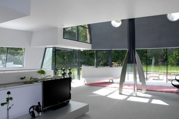 Dutch Modern Residence with Futuristic Design from Factor Architecture - Interior