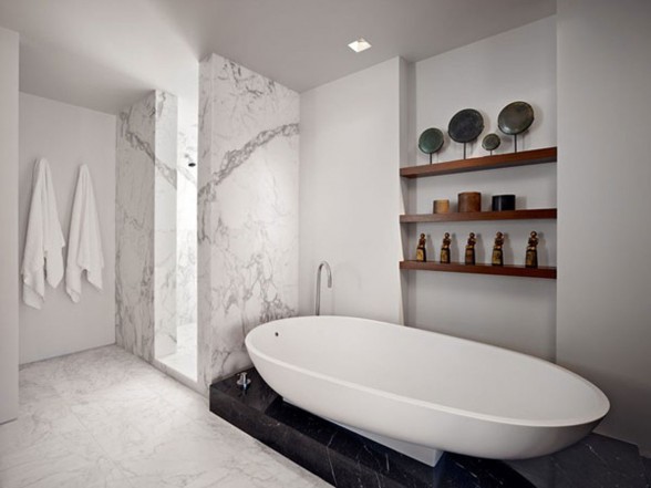 Elegant Apartment for Young Professional - Bathtub