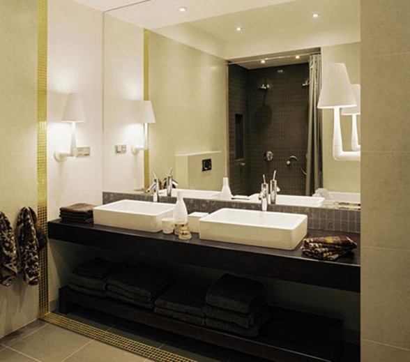 Elegant and Glamorous Apartment Ideas with Beautiful Glass Decoration - Bathroom