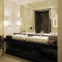 Elegant and Glamorous Apartment Ideas with Beautiful Glass Decoration: Elegant And Glamorous Apartment Ideas With Beautiful Glass Decoration   Bathroom