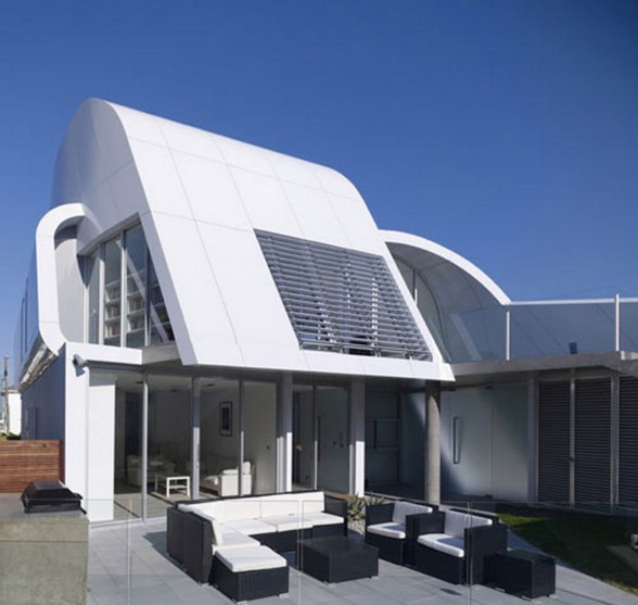 Future House Concept, Moebius House from Tony Owen Partners - Terrace