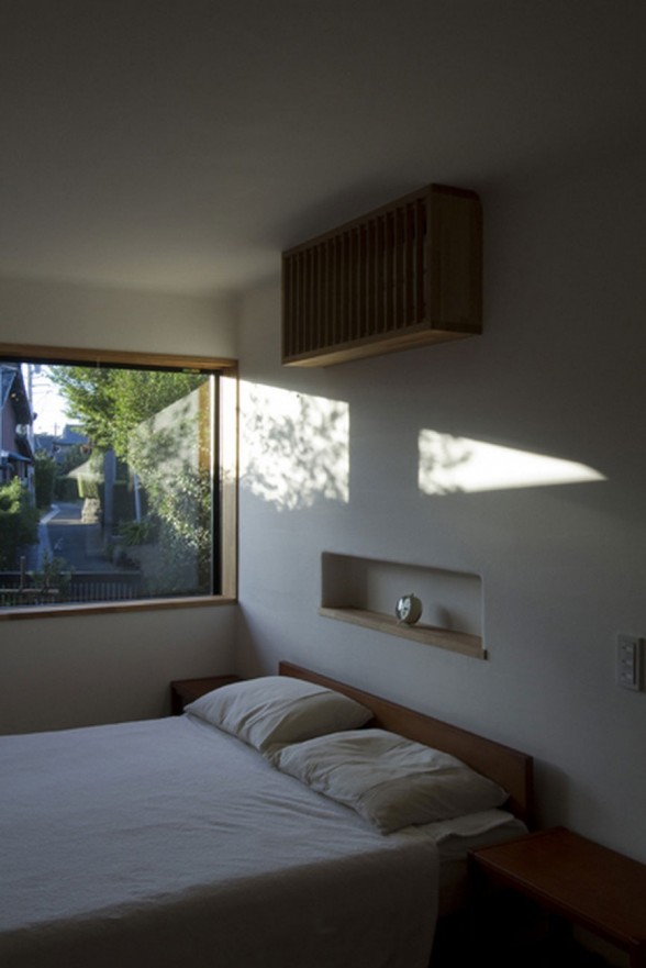 Japanese Pentagonal House, Beautiful Modern and Traditional Mixing - Bedroom