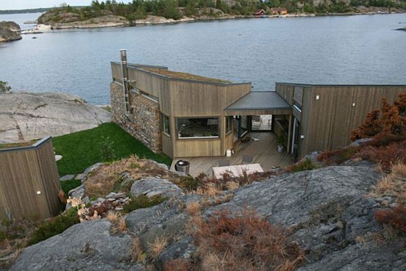 Lakeview Cottage, Small and Beautiful House Design in Norway - Backview