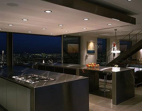 Luxury Residence with Breathtaking Views in Hollywood Hills - Kitchen