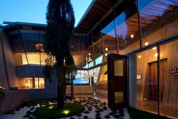 Modern Architecture in Vancouver Canada by Omar Arbel - Facade