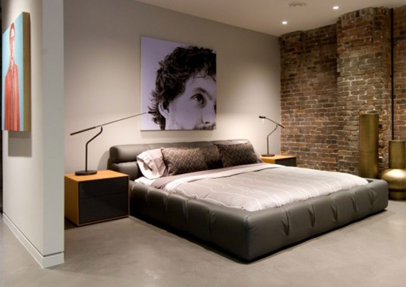 Remodeled 1921 Warehouse into Great Bachelor Apartment in Canada - Bedroom