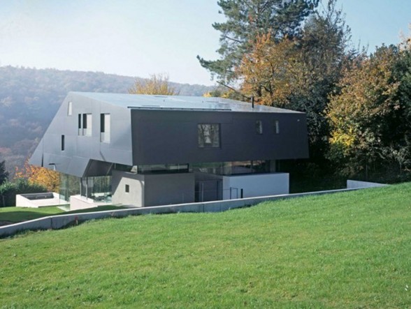 Sci-Fi House, Modern House Design in Frankfurt Countryside Area - Backyard