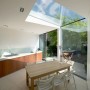 Simple Modern Terrace House Design in London: Simple Modern Terrace House Design In LondonHouse    Dining Room