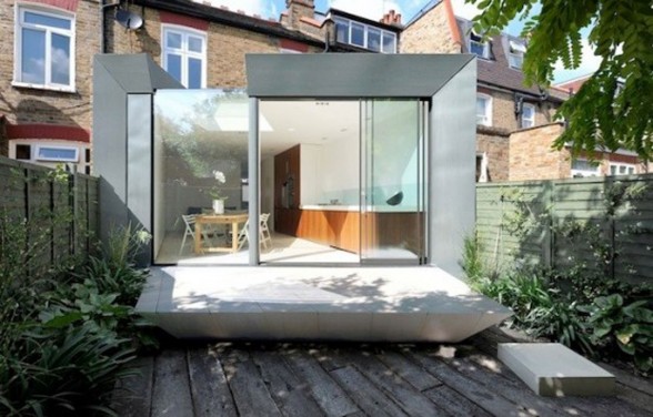 Simple Modern Terrace House Design in LondonHouse  - Glass Door