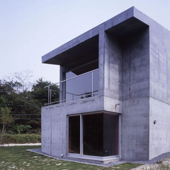 Solid Design of Concrete House Architecture - Balcony