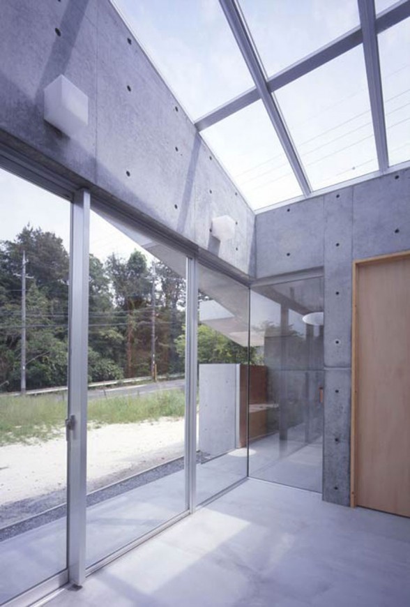 Solid Design of Concrete House Architecture - Entrance