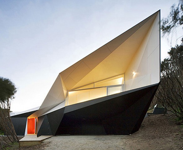 Amazing Shape of a Beach Cottage Design from McBride Charles Ryan