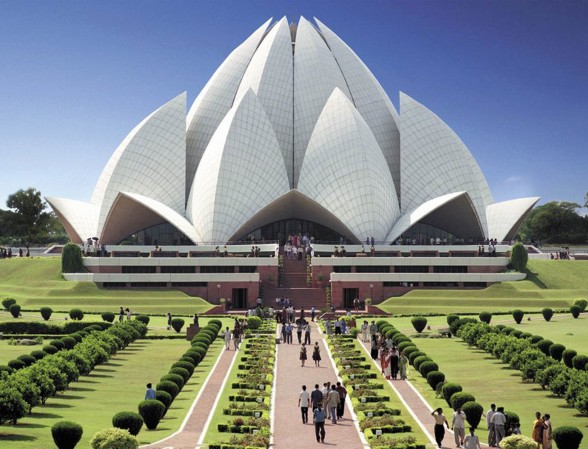 Astounding Temple Building in India, the Lotus Temple