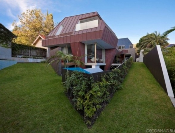 Contemporary Villa Design with Swimming Pool by MCK Architect - Architecture