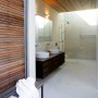 Glass Bungalow Design with Some Wooden Materials: Glass Bungalow Design With Some Wooden Materials   Bathroom