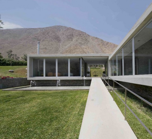 Large Concrete House Design with Glass Façade and Breathtaking Views in Andes - Staircase