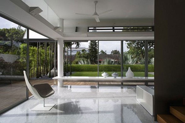 Large Family Residence in Singapore with Beautiful Terrace from Formwerkz - Glass Walls