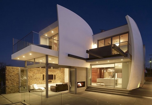 Luxurious Home Design with Futuristic Architecture in Australia