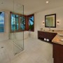 Luxurious Villa Design in Hawaii with Great Landscapes: Luxurious Villa Design In Hawaii With Great Landscapes   Bathroom