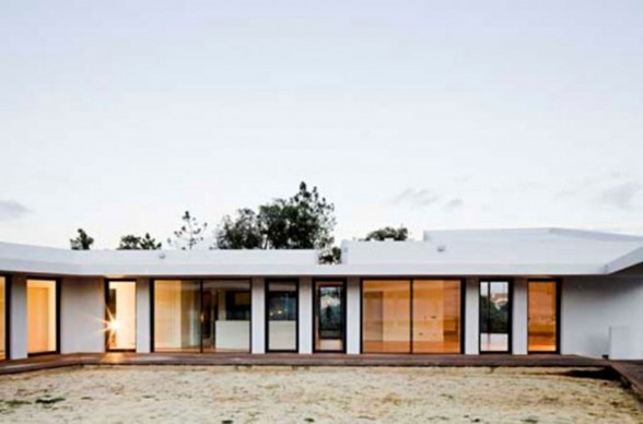 Miraventos, Modern House Design in Portugal by Eduardo Trigo de Sousa and ComA
