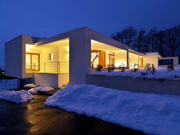 Modern Countryside House Design in Italia from Damilano Studio - Facade