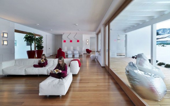 Modern Countryside House Design in Italia from Damilano Studio - Livingroom