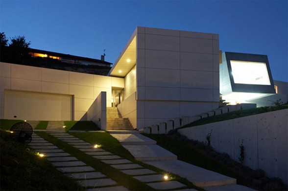 Modern House Architecture with Contemporary Interior Design by A-Cero - Footpath