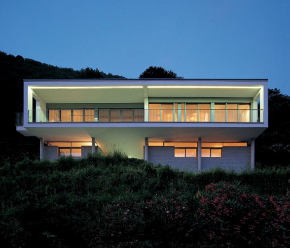 Modern House Design in Italy from Marco Castelletti - Facade