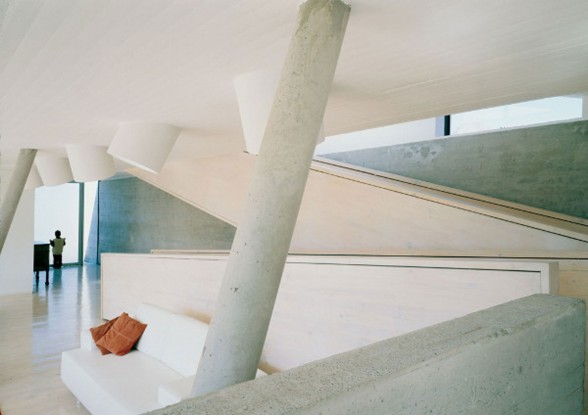 Pedro Lira House, Futuristic House Architecture in Chile - Structure
