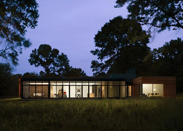 Rural Retreat by Brininstool + Lynch with Luxury Design - Glass Walls