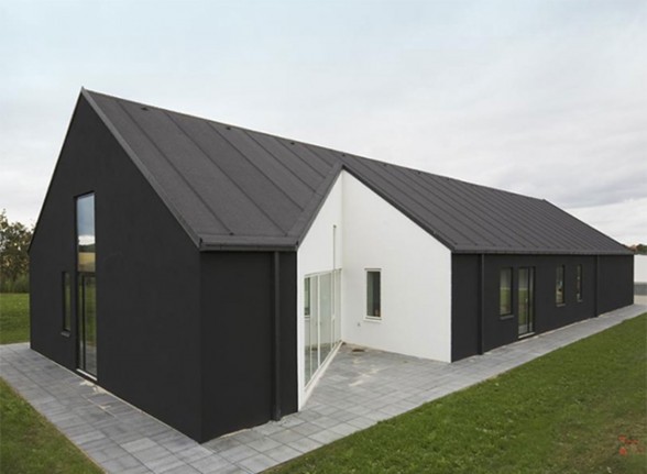 Solid Architecture of Country House in Denmark - Facade
