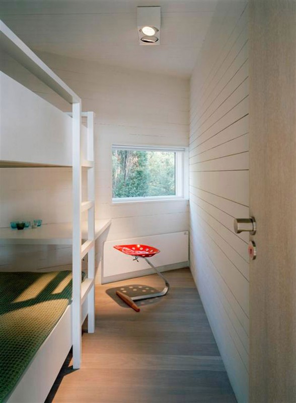 Summer Cottage House with Modern Style from Tham & Videgard Hansson Arkitekter - Small Bedroom