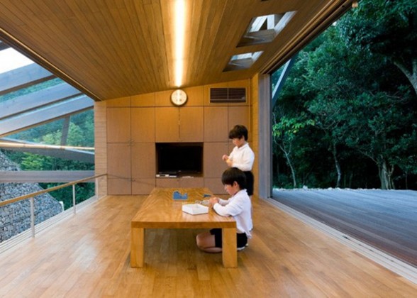 The Beach Valley, a Roof of Glass House Design - Balcony