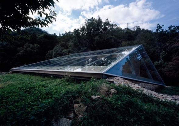The Beach Valley, a Roof of Glass House Design - Glass Roof