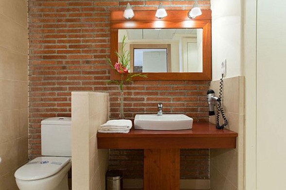 Warmth and Comfy Apartment Ideas In 55 Square Meter of Barcelona - Bathroom