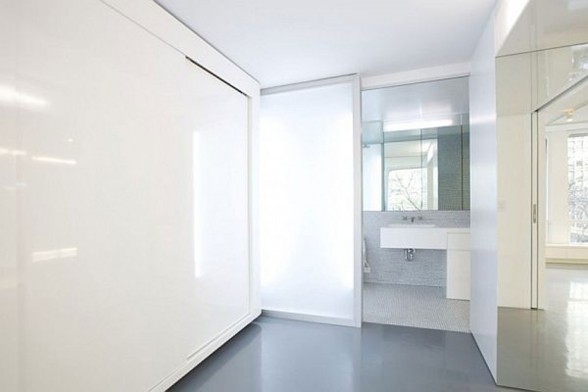 White Apartment Interior Ideas from IM Pei in New York - Bathroom