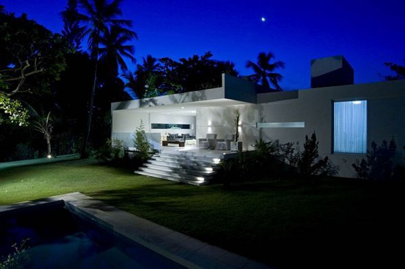 White Contemporary House in Brazil with Swimming Pool