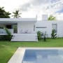 White Contemporary House in Brazil with Swimming Pool: White Contemporary House In Brazil With Swimming Pool   Staircase
