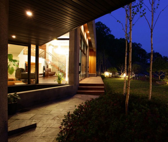 Z House, Stunning Architecture of a Modern House by Korean Architect - Glass Walls