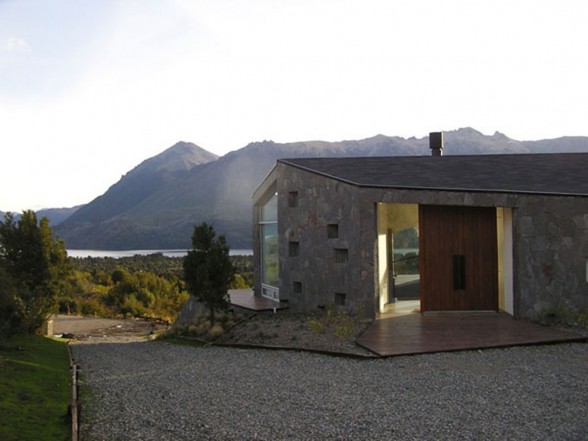 Amazing Mountain Villa with Pantagonian Valley Landscape View from Alric Galindez Architect - Garage