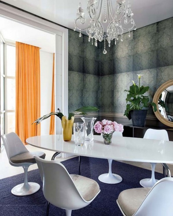 Colorful and Fresh Modern Home Design in Madrid - Dining Table