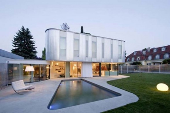 Curved House Design with Modern Architecture from Caramel Architect - Pool