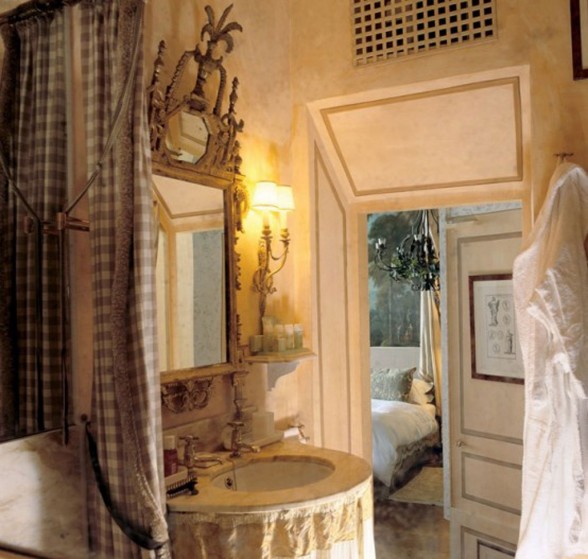 Monarch Apartment, Luxurious Interior Design Reminder of Emperor Napoleon III in Turin - Bathroom