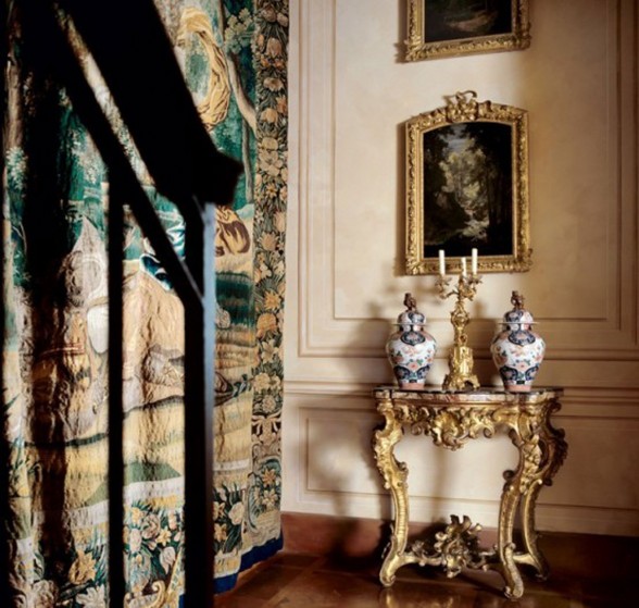 Monarch Apartment, Luxurious Interior Design Reminder of Emperor Napoleon III in Turin - Elegant Decoration