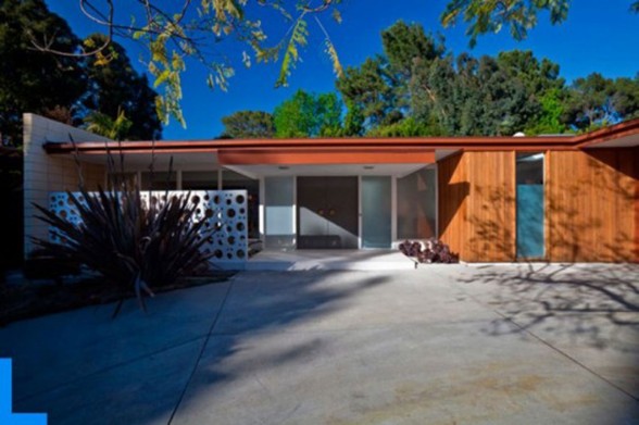 One Stair House Design from Hildebrandt Studio on Los Angeles