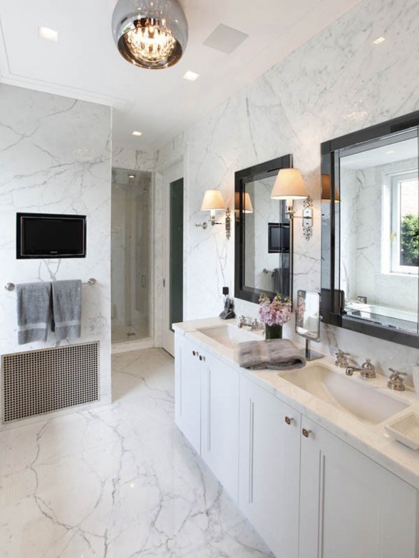 Various Style in Park Avenue Penthouse, a Manhattan Complete Apartment Ideas - Bathroom