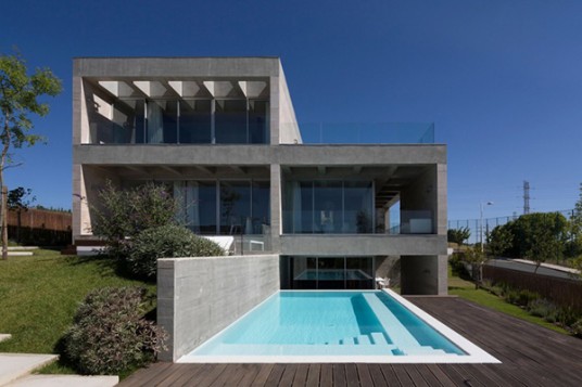 Concrete Lisbon Residence