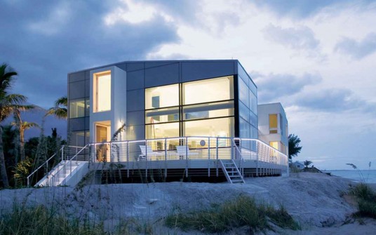 Stunning beach house for life