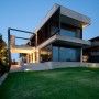 Hill House Design by Rachcoff Vella Architecture: Hill House Design Evening View