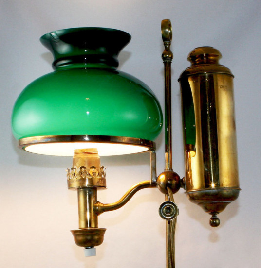 Beautiful Green Electrified Oil Lamp Design Gold Handle